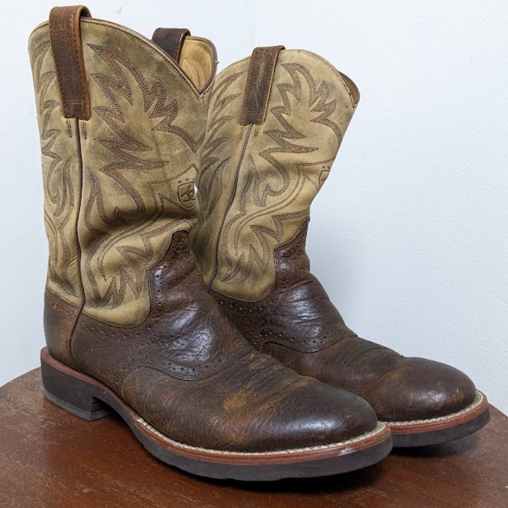 Ariat cowboy/western boots for men, size 11.5 D.  (11 1/2 regular width)  brown